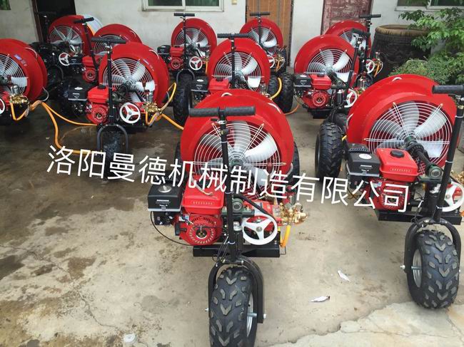 自走(zou)式(shi)風(fēng)送(song)打(da)藥(yao)機(jī)(ji)