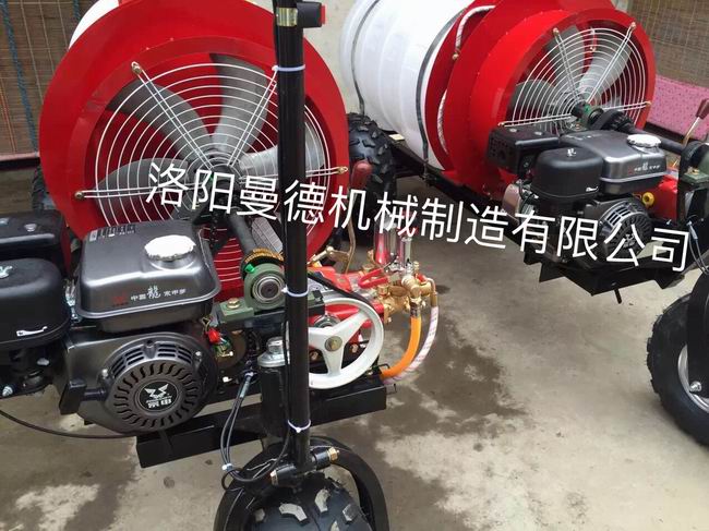 自(zi)走式風(fēng)送(song)打(da)藥(yao)機(jī)